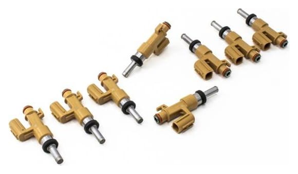 Wtryskiwacze DeatschWerks 650cc Toyota Tundra, Sequia, Land Cruiser 07-15
