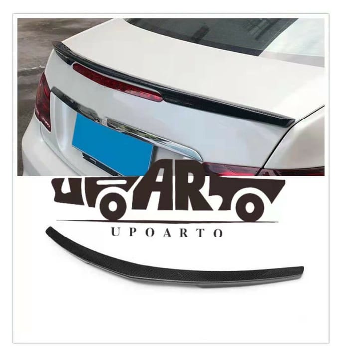 Lotka Mercedes-Benz E C207 Lip Gloss Black