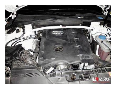 Rozpórka Audi A4 (B8 07+ 2.0T UltraRacing 2P przednia górna Strutbar