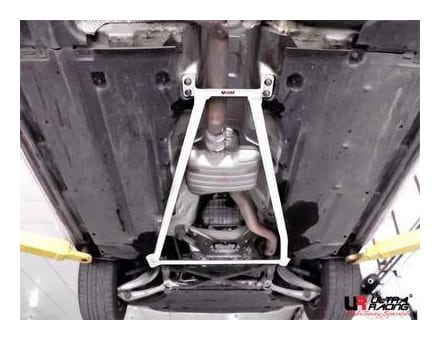 Rozpórka Audi A4 B8 08+ /A5 2.0T UltraRacing 4-punktowa środkowa dolna Bar