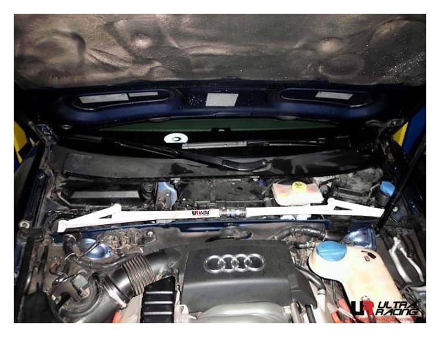 Rozpórka Audi A6 / A7 10+ UltraRacing 2-punktowa przednia górna Strutbar