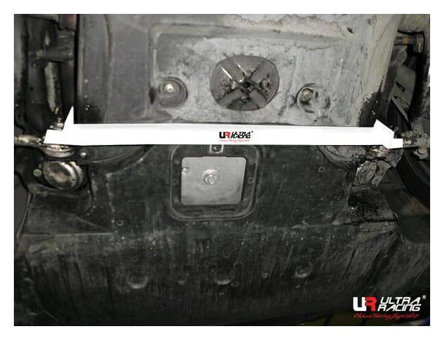 Rozpórka BMW E39 M5 Ultra Racing przednia dolna Bar