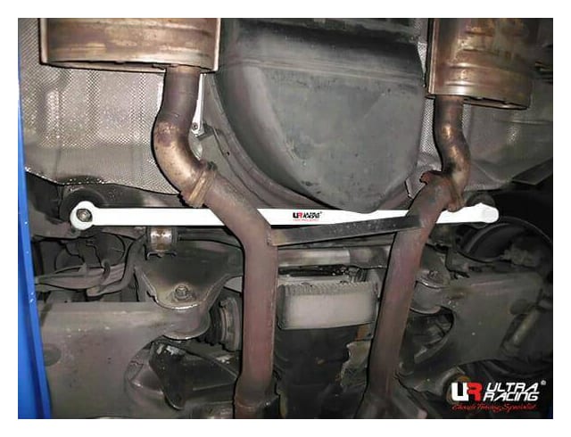 Rozpórka BMW E39 M5 Ultra Racing tylna dolna Bar