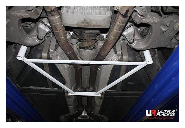 Rozpórka BMW M5 E60 05-10 UltraRacing 4-punktowa tylna dolna Brace