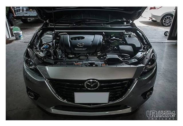 Rozpórka Mazda 3 13+ / 6 12+ UltraRacing 2P przednia górna StrutBar 2510