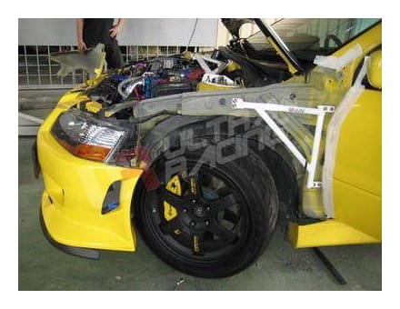 Rozpórka Mitsubishi EVO 7/8/9 UltraRacing 3-punktowa Fender Brackets