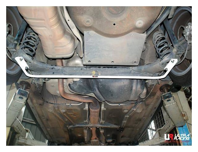 Rozpórka VW Golf 4 97-06 1.8 UltraRacing tylna Sway Bar 18mm