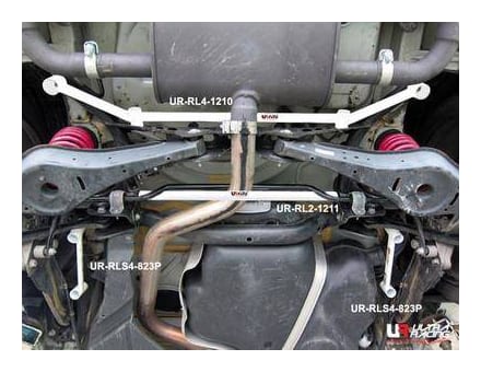 Rozpórka VW Golf 5/6 UltraRacing 2x 2-punktowa tylna dolna boczna Bars 823P